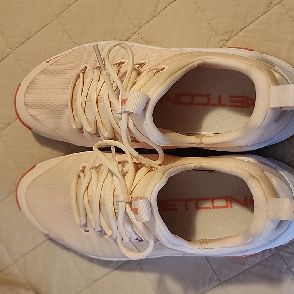 Nike Metcon Light Pink and Cream Trainers - Picture 4 of 7